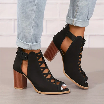 Lisa - The retro high heels with a chunky heel