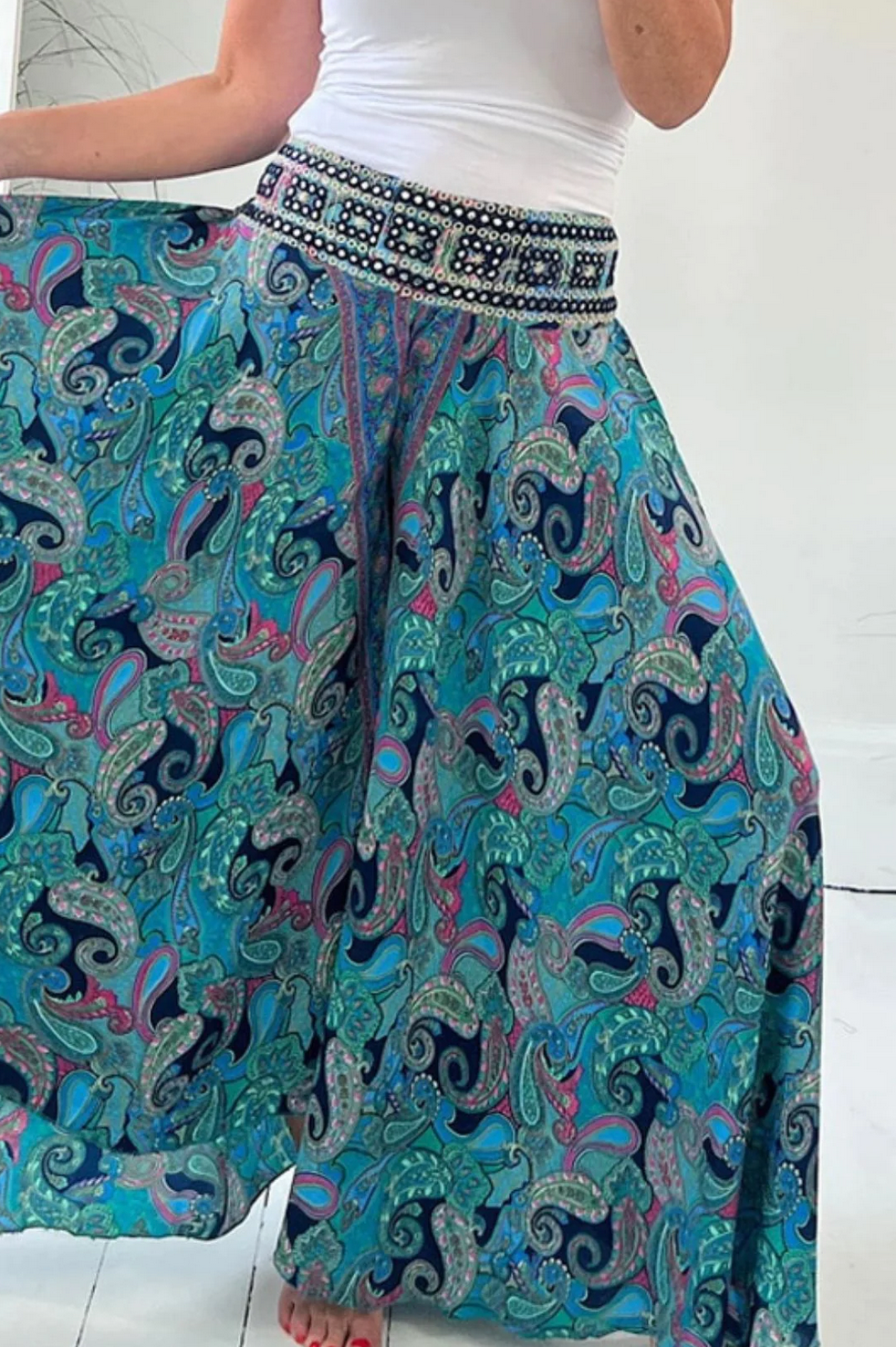 Dress pants with ethnic print and elastic waist