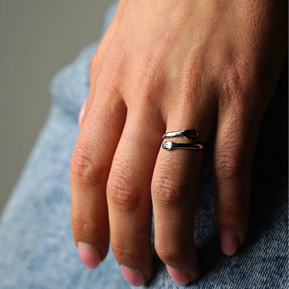 HugMe | The ring that symbolizes a loving hug